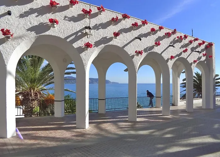 Burriana Front Line Apartament Nerja